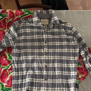 Weatherproof Vintage Blue and White Casual Button Down Shirt